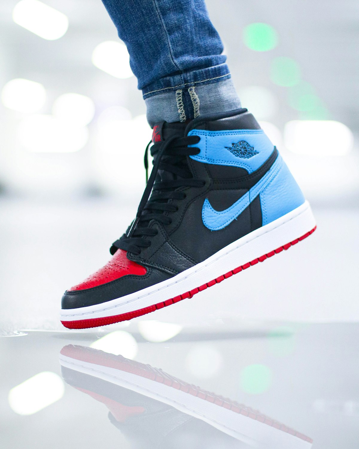 Air Jordan 1 Retro High OG Royal