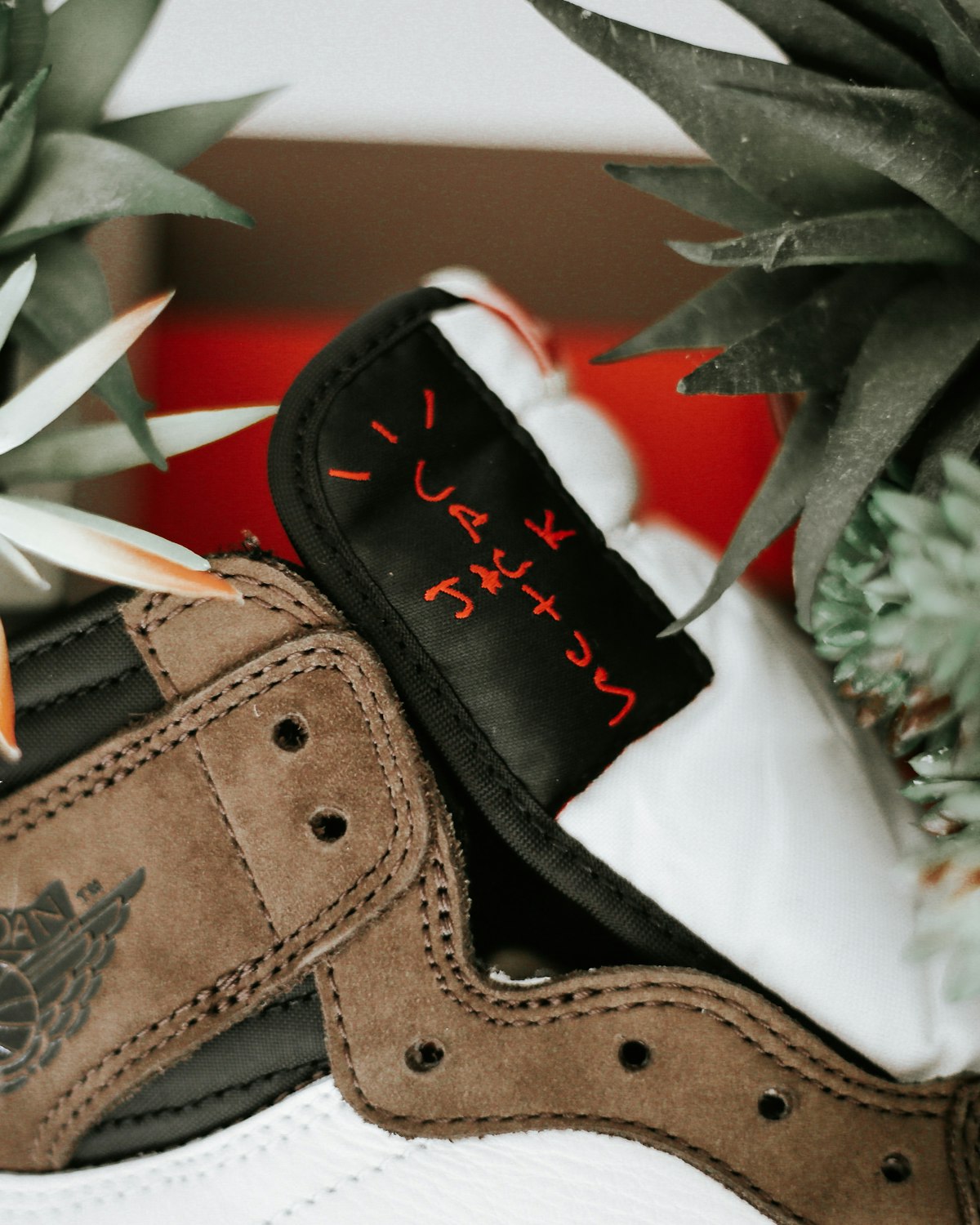 Travis Scott x Air Jordan 1 Low Reverse Mocha