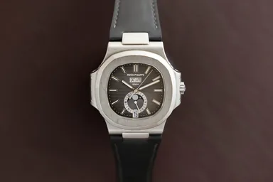Patek Philippe Nautilus 5726 — Bamford-customized dial — source photo